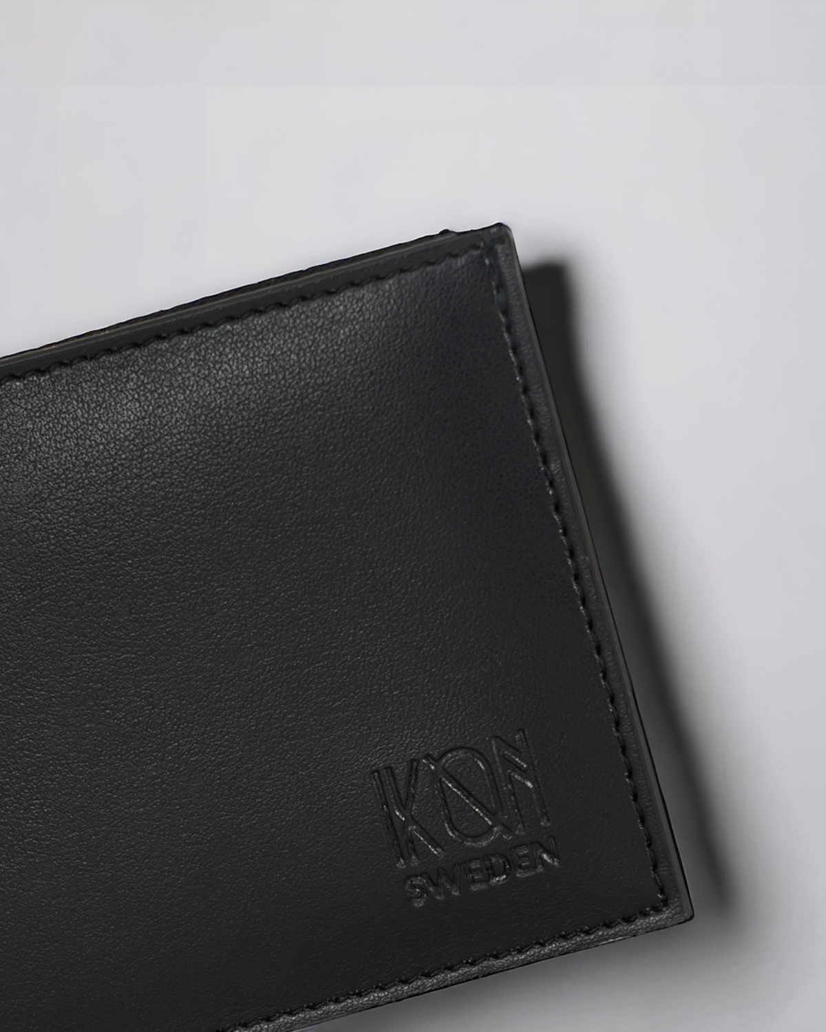 RFID Classic Wallet With Coin/Airtag Pocket